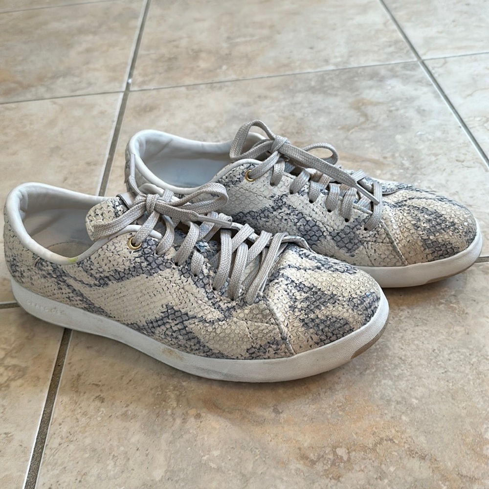 Cole haan grand pro snake print sneaker size 7.5